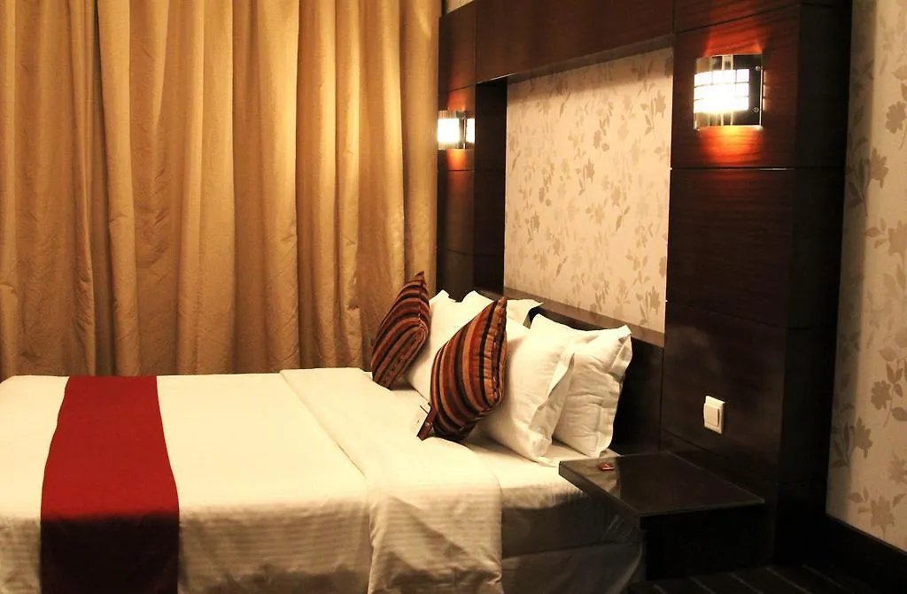 Mercure Value Hotel Riade 4*,
